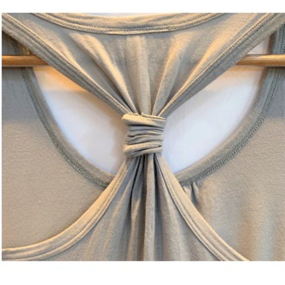 JULIE'S CLOSET Tank Top - Picture 4 of 7